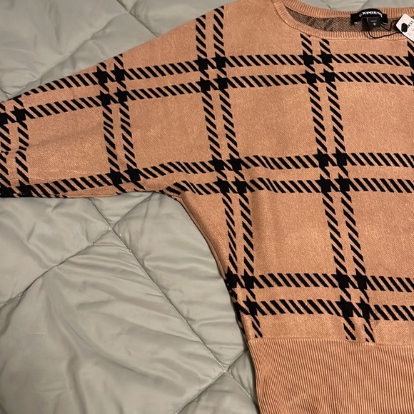 NWT Express Sweater - Picture 3 of 5